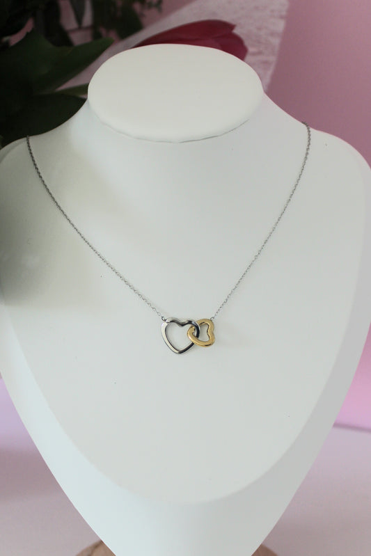 Collier coeurs enlacés